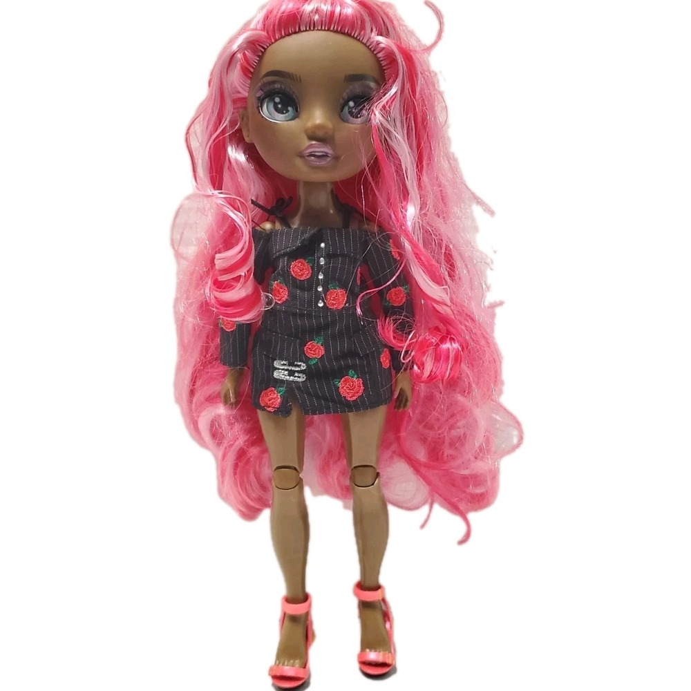 Rainbow High Series 3 Daria Roselyn Rose Pink Hair Fashion Doll MGA Articulated